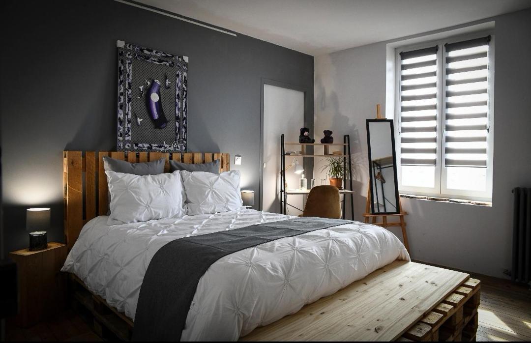 La Maison Fleur De Frangipanier Saint-Genix-sur-Guiers Room photo